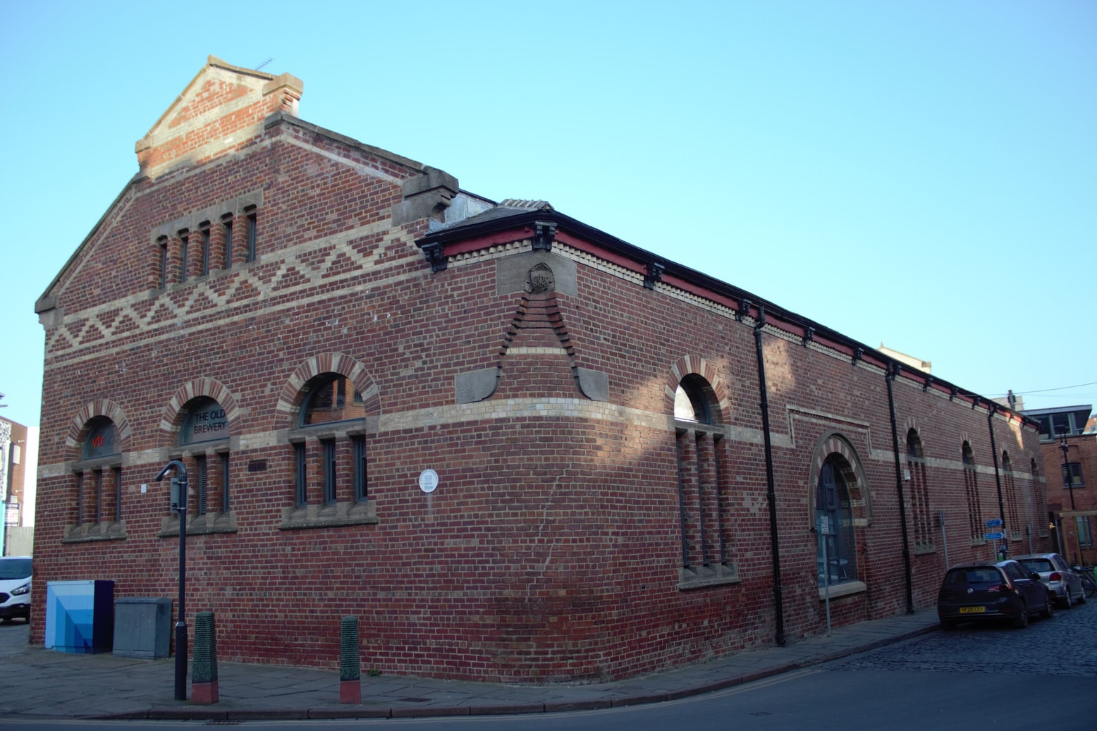 High Ct, Leeds to rent Primary Photo- Image 1 of 9