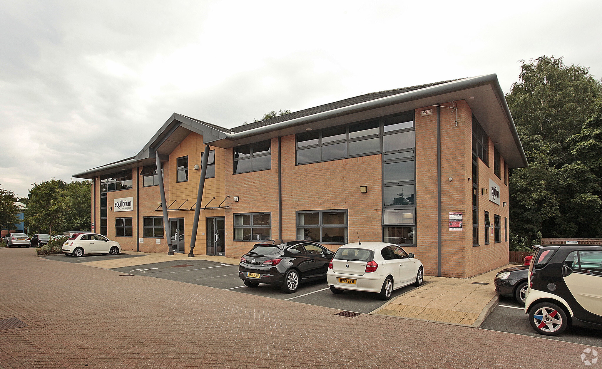 Lower Meadow Rd, Wilmslow for sale Primary Photo- Image 1 of 1