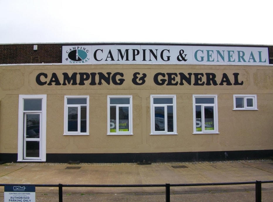 Charfleets Rd, Canvey Island to rent Building Photo- Image 1 of 1