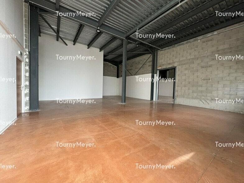 3 Allée Aristide Maillol, Colomiers to rent - Interior Photo - Image 3 of 7
