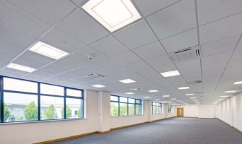 Trafford Park Rd, Manchester to rent Interior Photo- Image 2 of 4