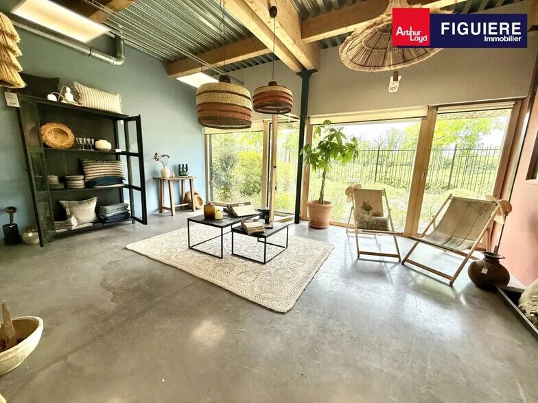 Office in Aix-en-Provence to rent - Interior Photo - Image 1 of 12