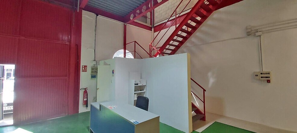 Industrial in Mairena del Aljarafe, Sevilla to rent - Interior Photo - Image 2 of 29