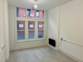 28 Vittoria St, Birmingham to rent Interior Photo- Image 1 of 2