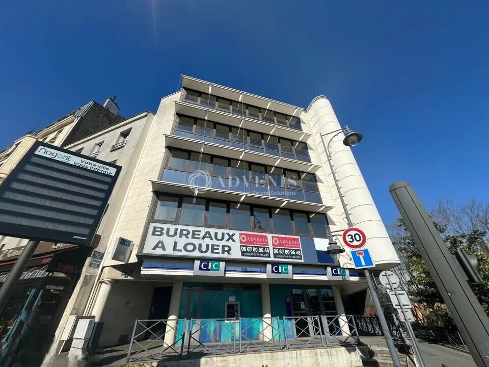 Office in Nogent-sur-Marne to rent Building Photo- Image 1 of 12