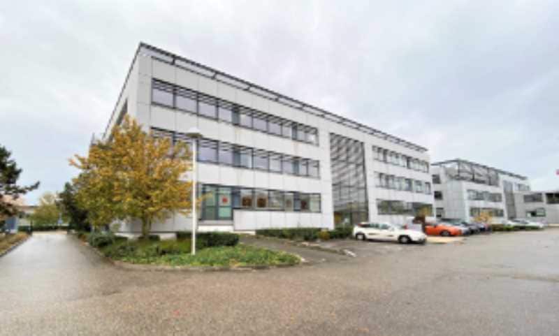 8 Place Berthe Morisot, Saint-Priest to rent - Building Photo - Image 1 of 4