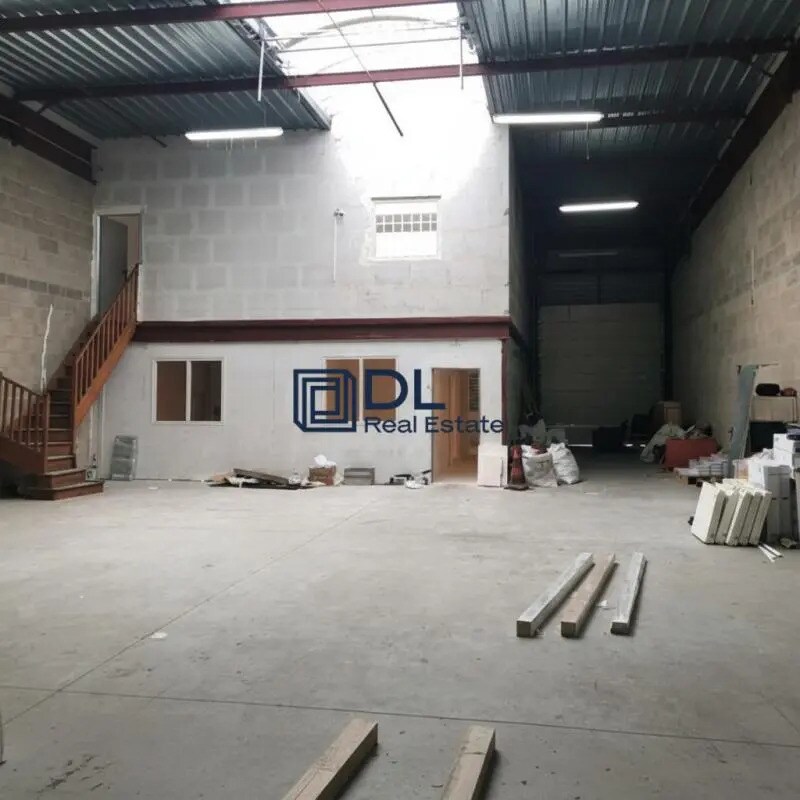 Industrial in Collégien to rent Interior Photo- Image 1 of 7