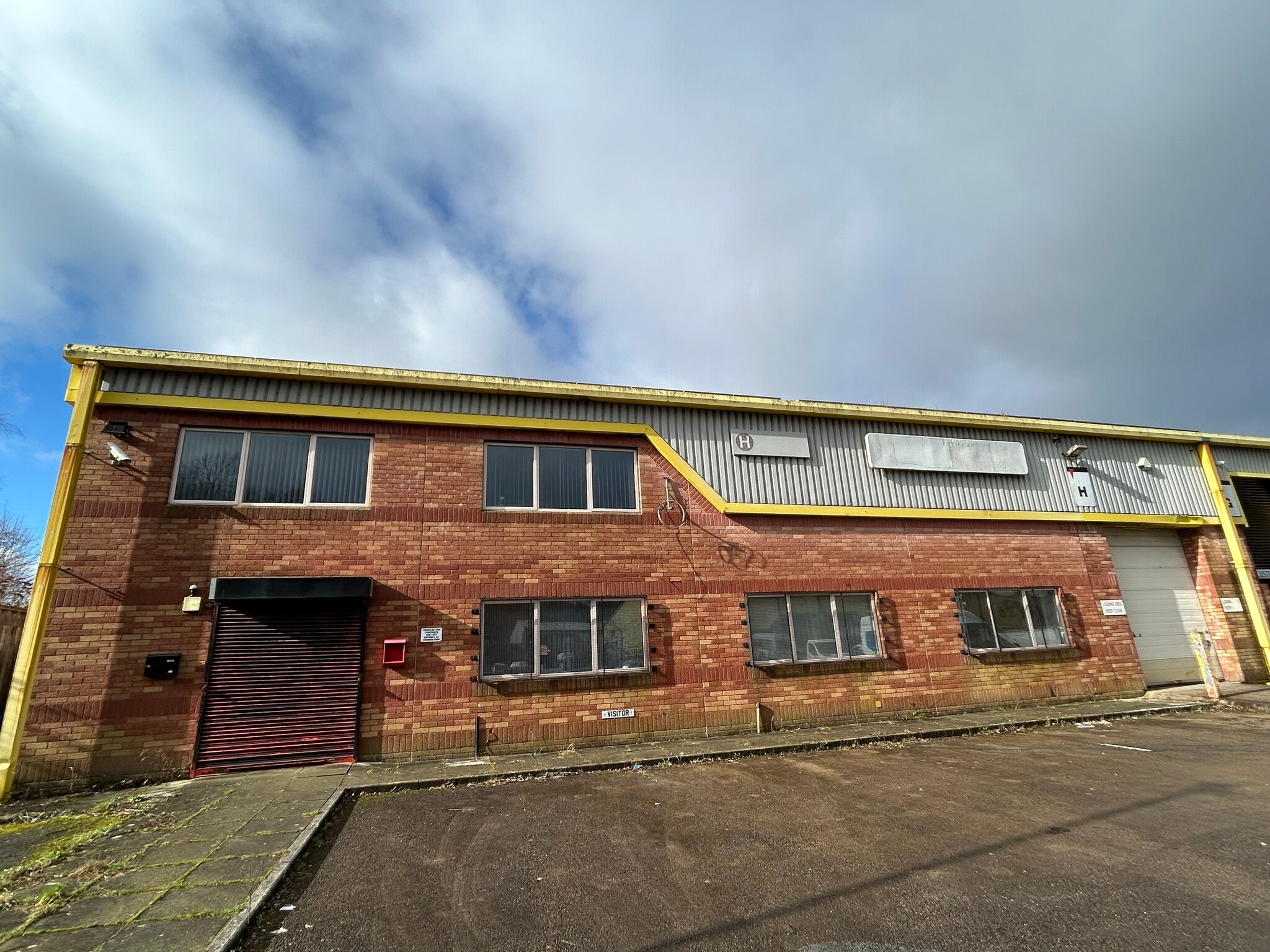 Bowen Industrial Estate, Aberbargoed to rent Primary Photo- Image 1 of 3