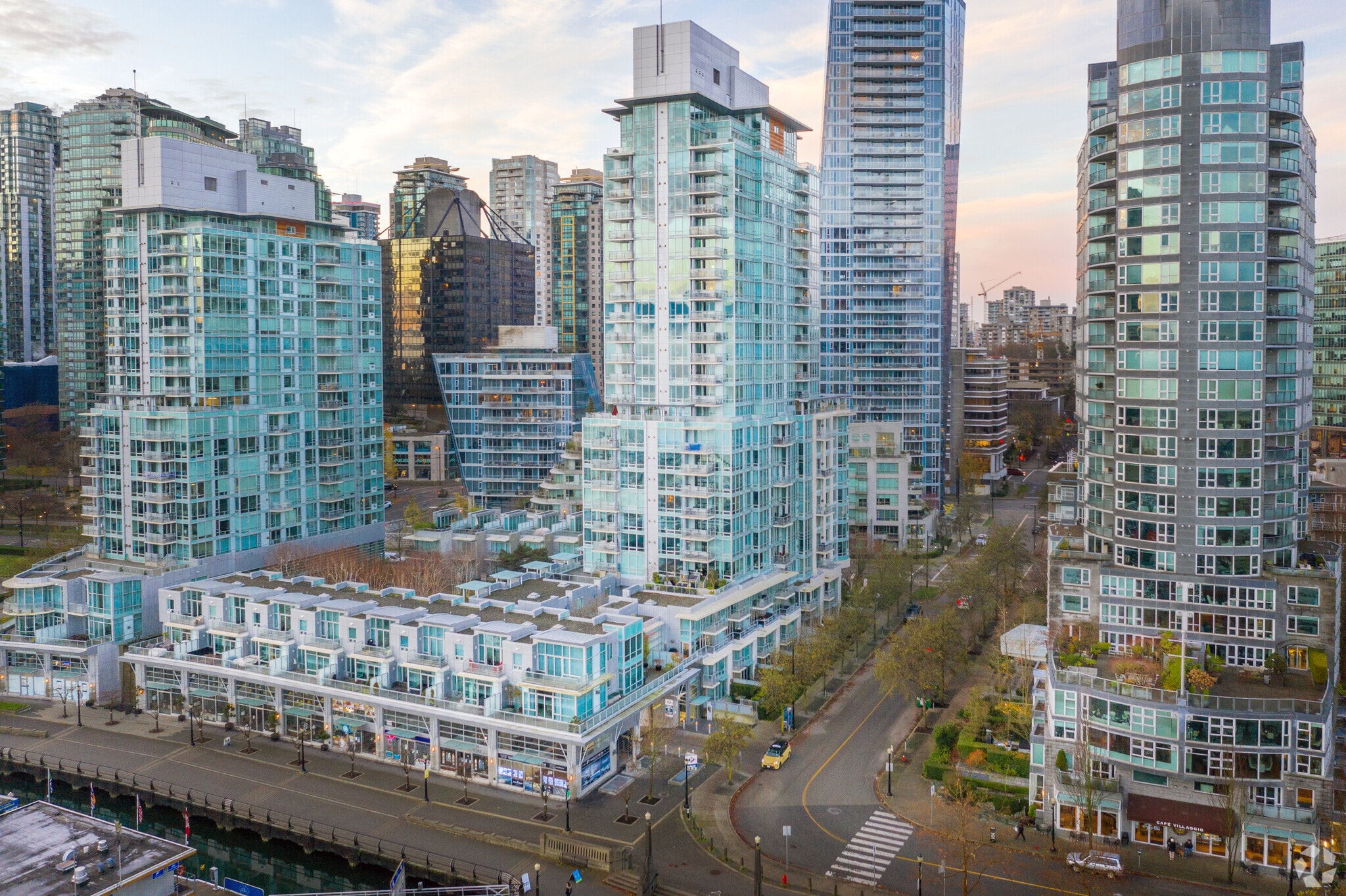 510-590 Nicola St, Vancouver, BC to rent Primary Photo- Image 1 of 7