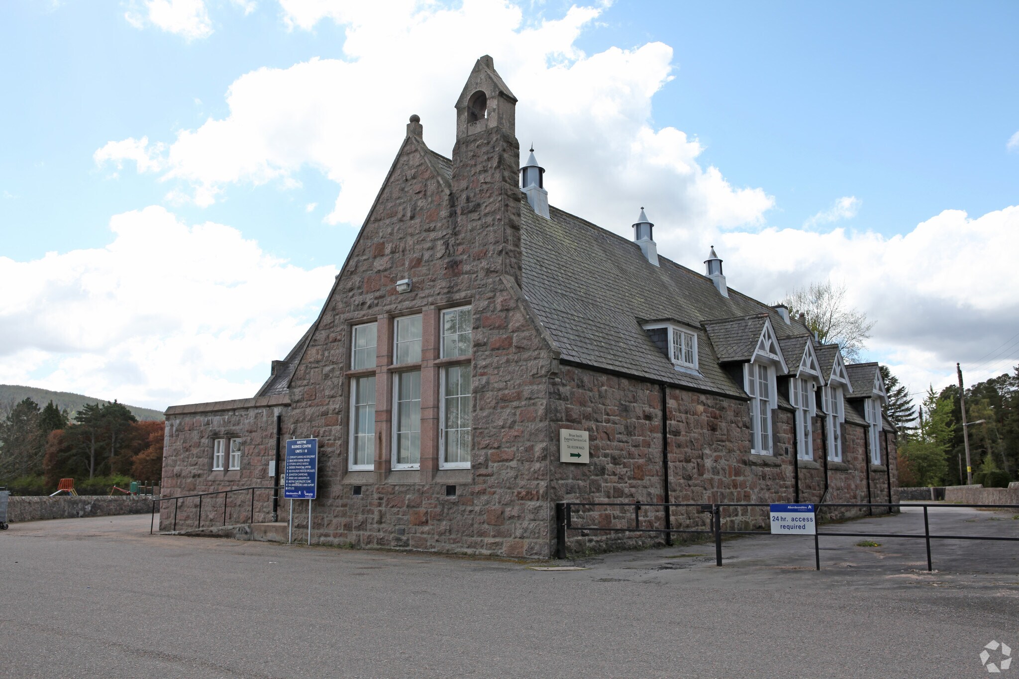 Huntly Rd, Aboyne to rent Primary Photo- Image 1 of 4