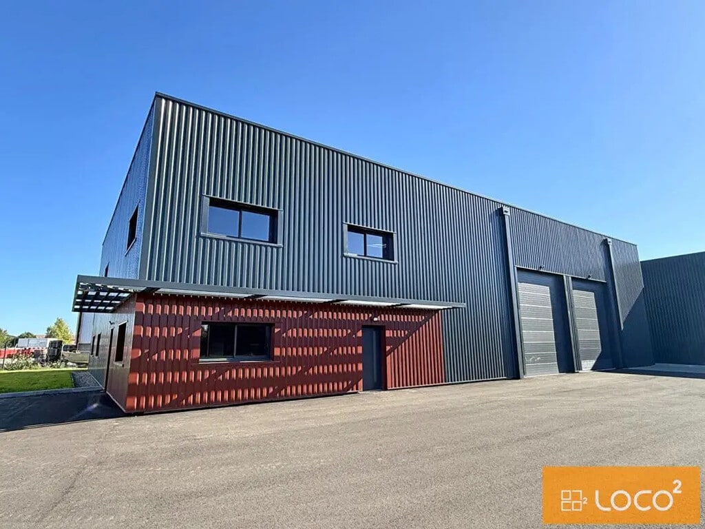 Location Local d'activités 730 m² - Photo 1