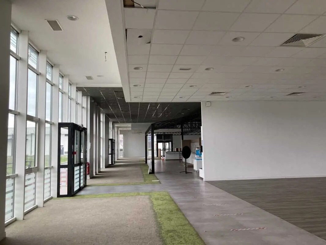 Light Industrial in Rungis to rent Interior Photo- Image 1 of 6