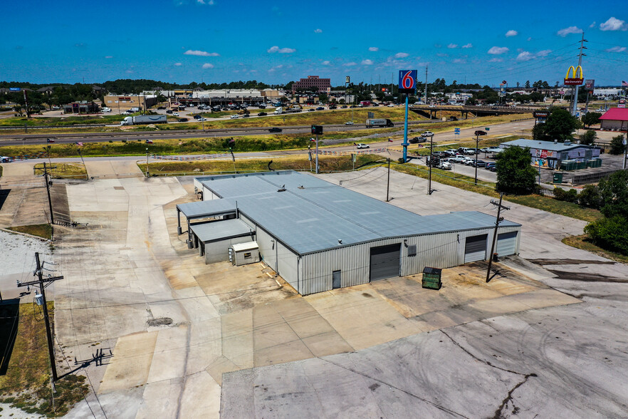 130 Interstate 45 N, Huntsville, TX for sale - Primary Photo - Image 1 of 52