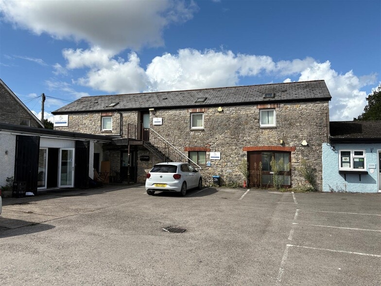 North Rd, Cowbridge to rent - Building Photo - Image 2 of 4