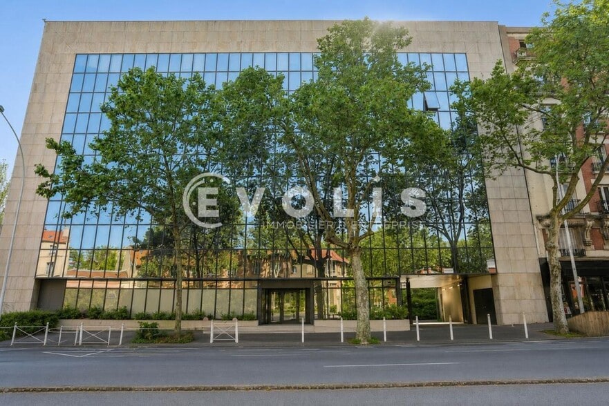 109-111 Avenue Aristide Briand, Montrouge to rent - Building Photo - Image 2 of 18