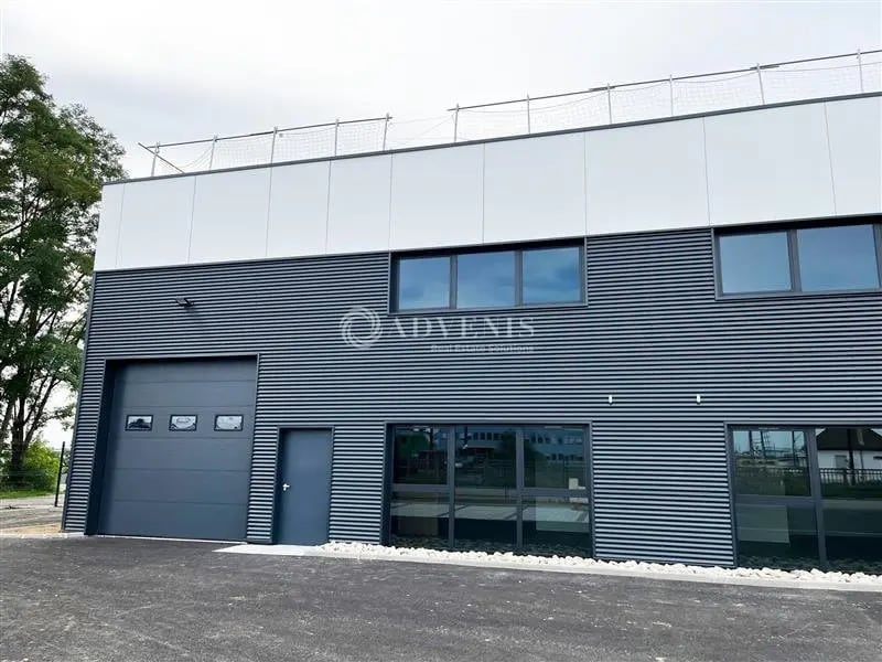 Vente Local d'activités 1 169 m² - Photo 1