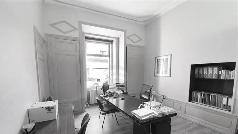 Office in Villefranche-sur-Saône to rent - Interior Photo - Image 3 of 3