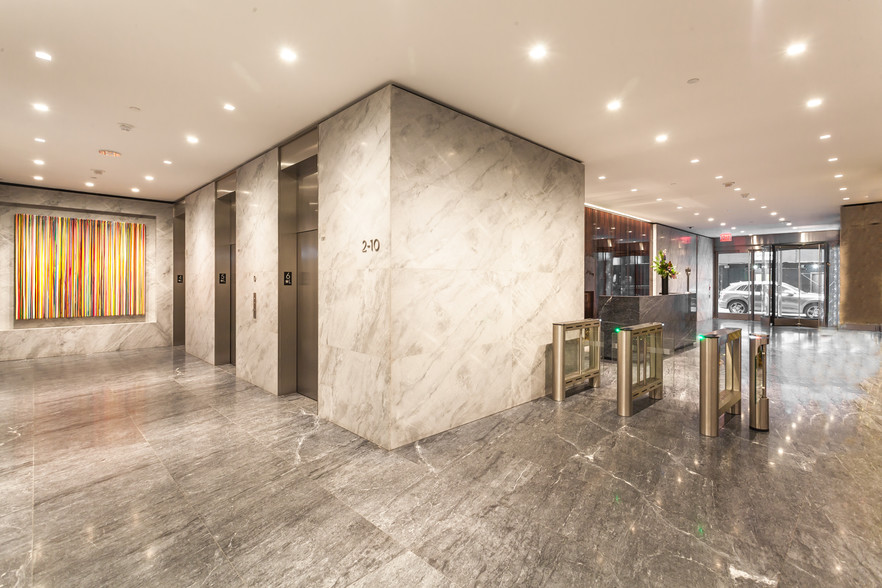 529 5th Ave, New York, NY for rent - Lobby - Image 2 of 10