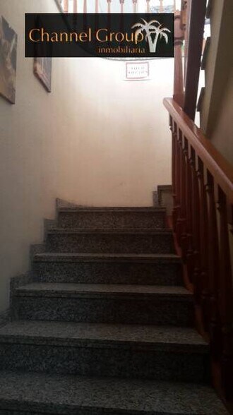 Retail in Orihuela, Alicante to rent - Building Photo - Image 3 of 8