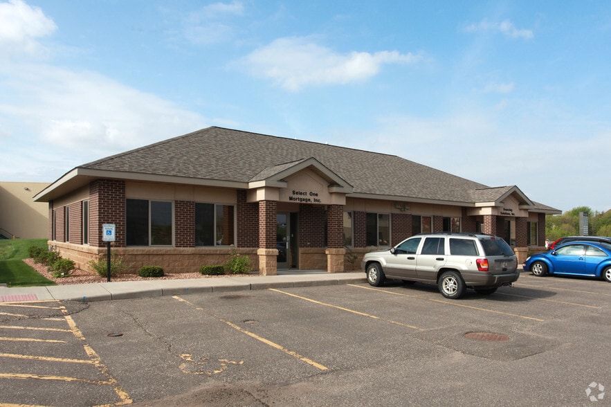 1290-1294 Hosford St, Hudson, WI to rent - Primary Photo - Image 1 of 7