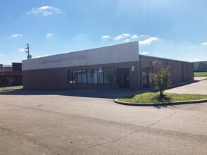 7053 Winchester Rd, Memphis, TN for rent Building Photo- Image 1 of 5