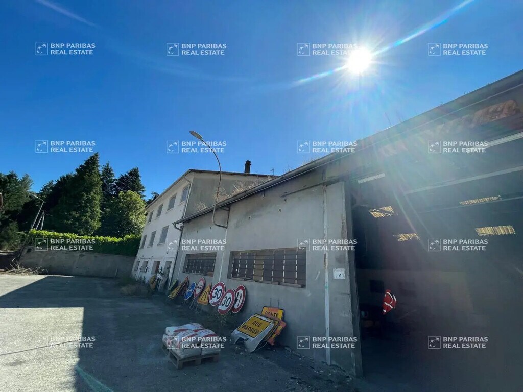 Location Local d'activités 1 774 m² - Photo 1