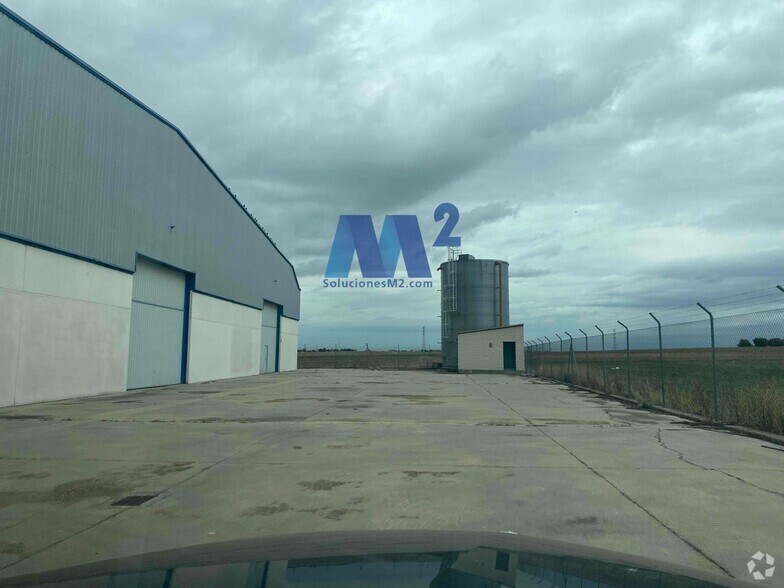 Industrial in Torija, Guadalajara to rent - Building Photo - Image 2 of 12