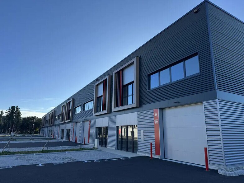 Office in Avignon to rent - Building Photo - Image 2 of 10