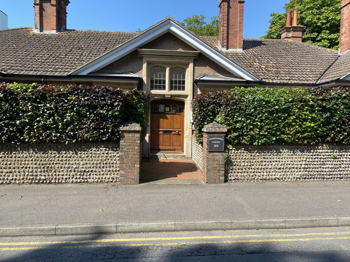 29 Compton Place Rd, Eastbourne to rent Building Photo- Image 1 of 17