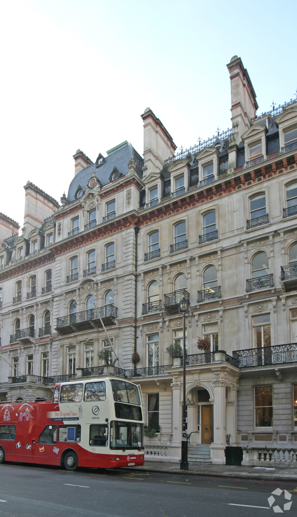 42-44 Grosvenor Gdns, London for sale Primary Photo- Image 1 of 1