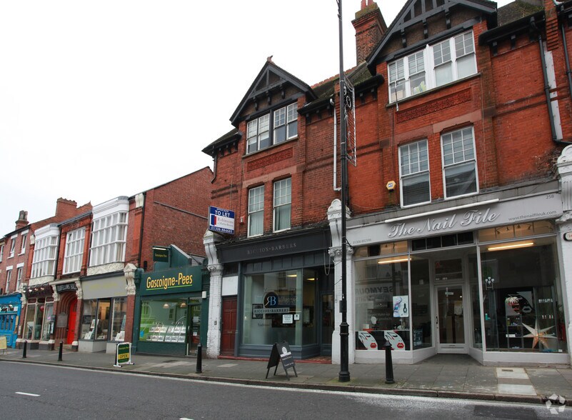 262-264 High St, Dorking for sale - Primary Photo - Image 1 of 1