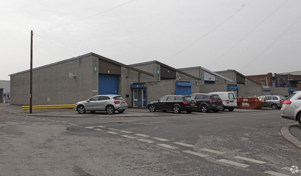 Mucklow Hl, Halesowen to rent - Building Photo - Image 2 of 2