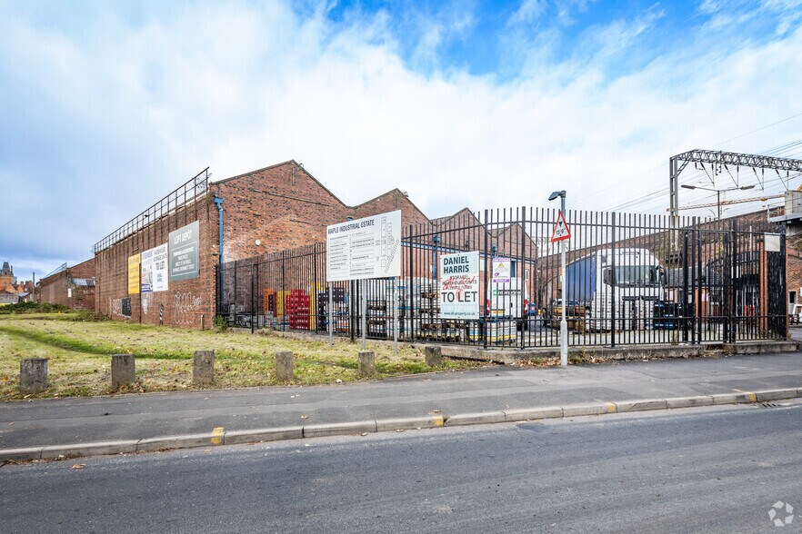 Hyde Rd, Manchester for sale - Primary Photo - Image 1 of 1