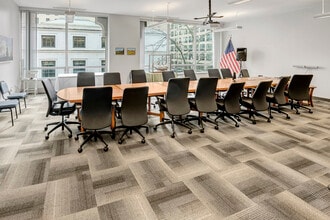 208 Columbia St, Seattle, WA to rent Building Photo- Image 1 of 4