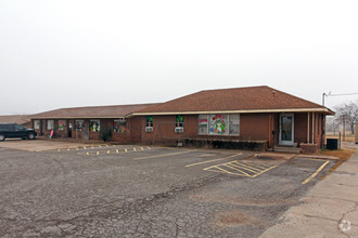 3002 W Grand Ave, Chickasha, OK for sale Primary Photo- Image 1 of 1