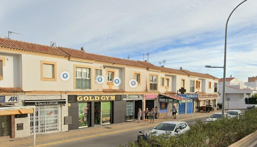 Retail in Vera for sale Building Photo- Image 1 of 3