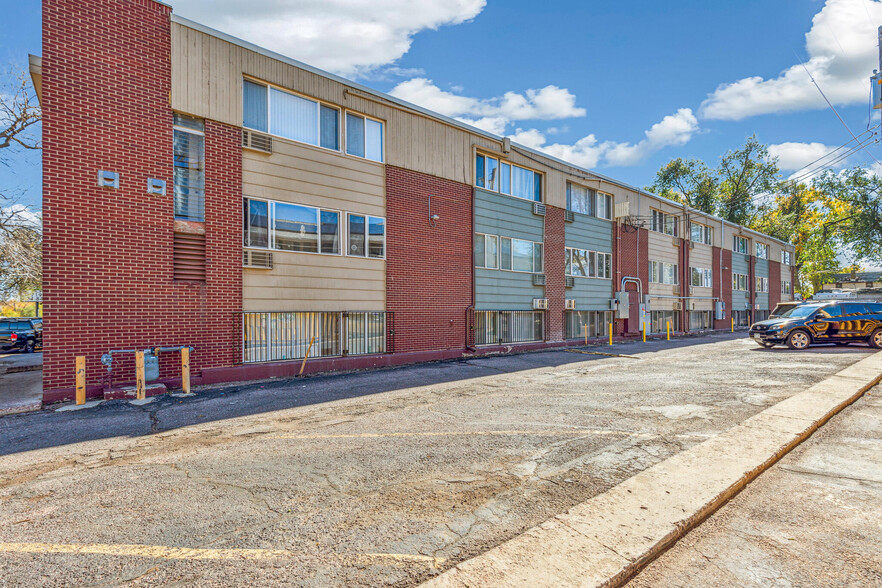 Colorado Springs Portfolio portfolio of 3 properties for sale on LoopNet.co.uk - Building Photo - Image 3 of 100