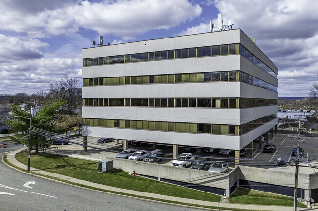 More details for 475 Market St, Elmwood Park, NJ - Office for Rent