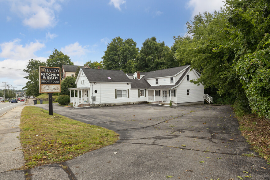 16 Crystal Ave, Derry, NH for rent - Building Photo - Image 1 of 17