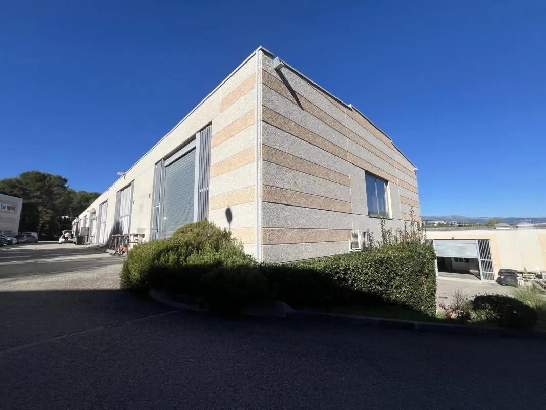 Industrial in Antibes to rent Building Photo- Image 1 of 6