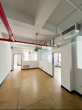 330 W 38th St, New York, NY for rent Interior Photo- Image 1 of 4