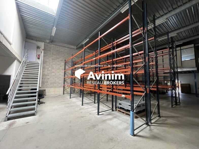 Industrial in La Ciotat to rent - Interior Photo - Image 2 of 6
