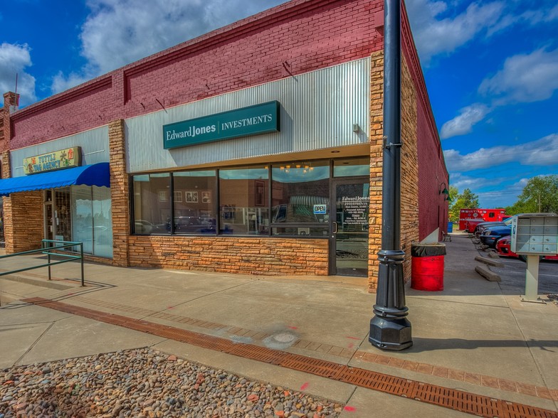 301 W Main St, Tuttle, OK for sale - Building Photo - Image 1 of 1