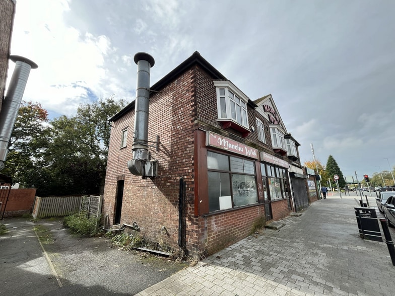 4-6 Lane End Road, Manchester to rent - Building Photo - Image 2 of 3