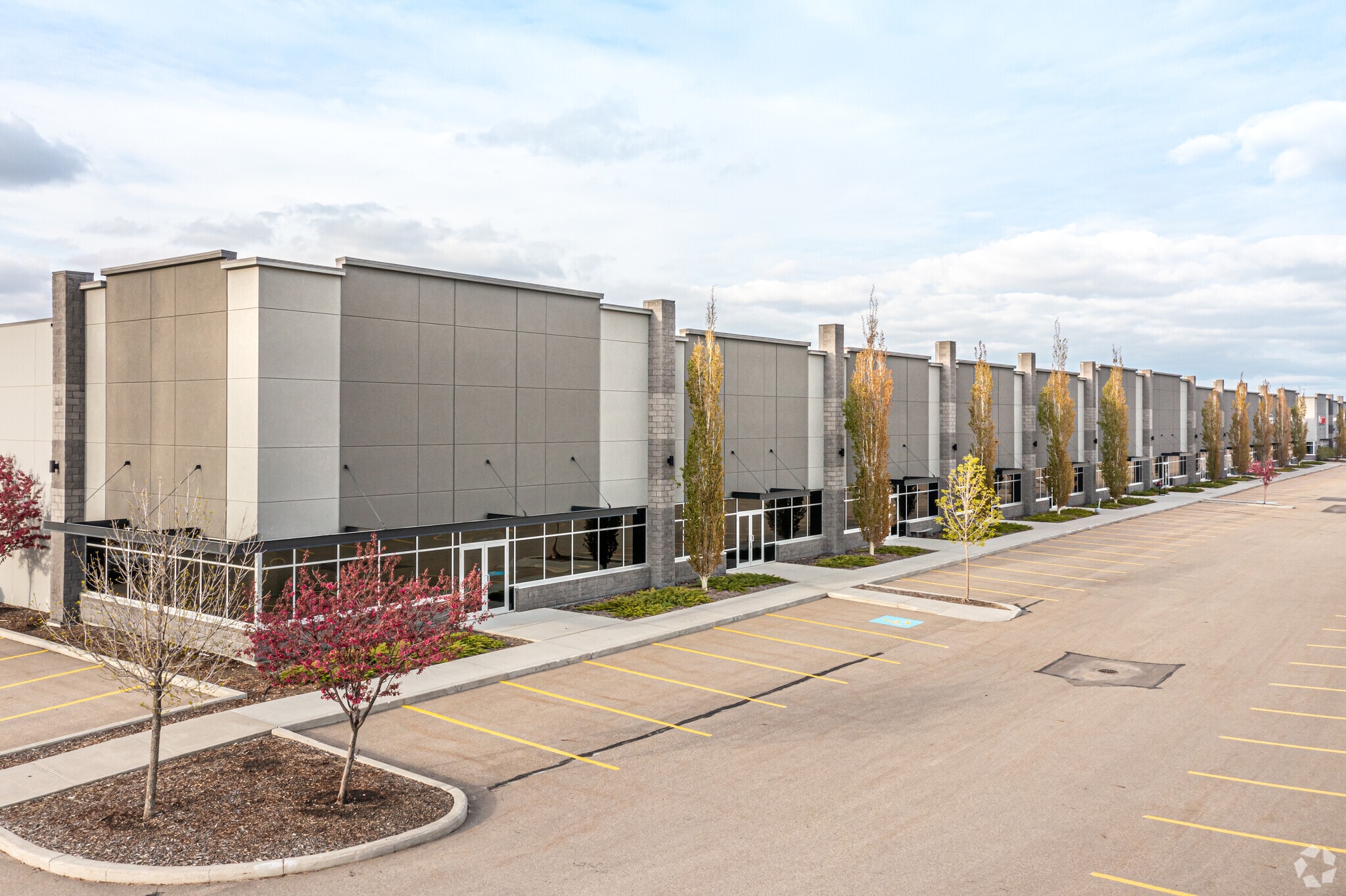 4004-4124 51 Av NW, Edmonton, AB to rent Primary Photo- Image 1 of 5