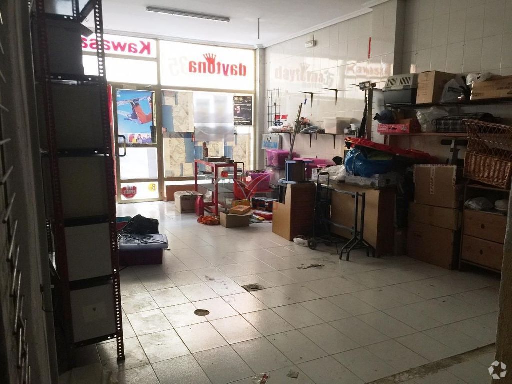 Retail in Cuenca, Cuenca to rent Interior Photo- Image 1 of 2