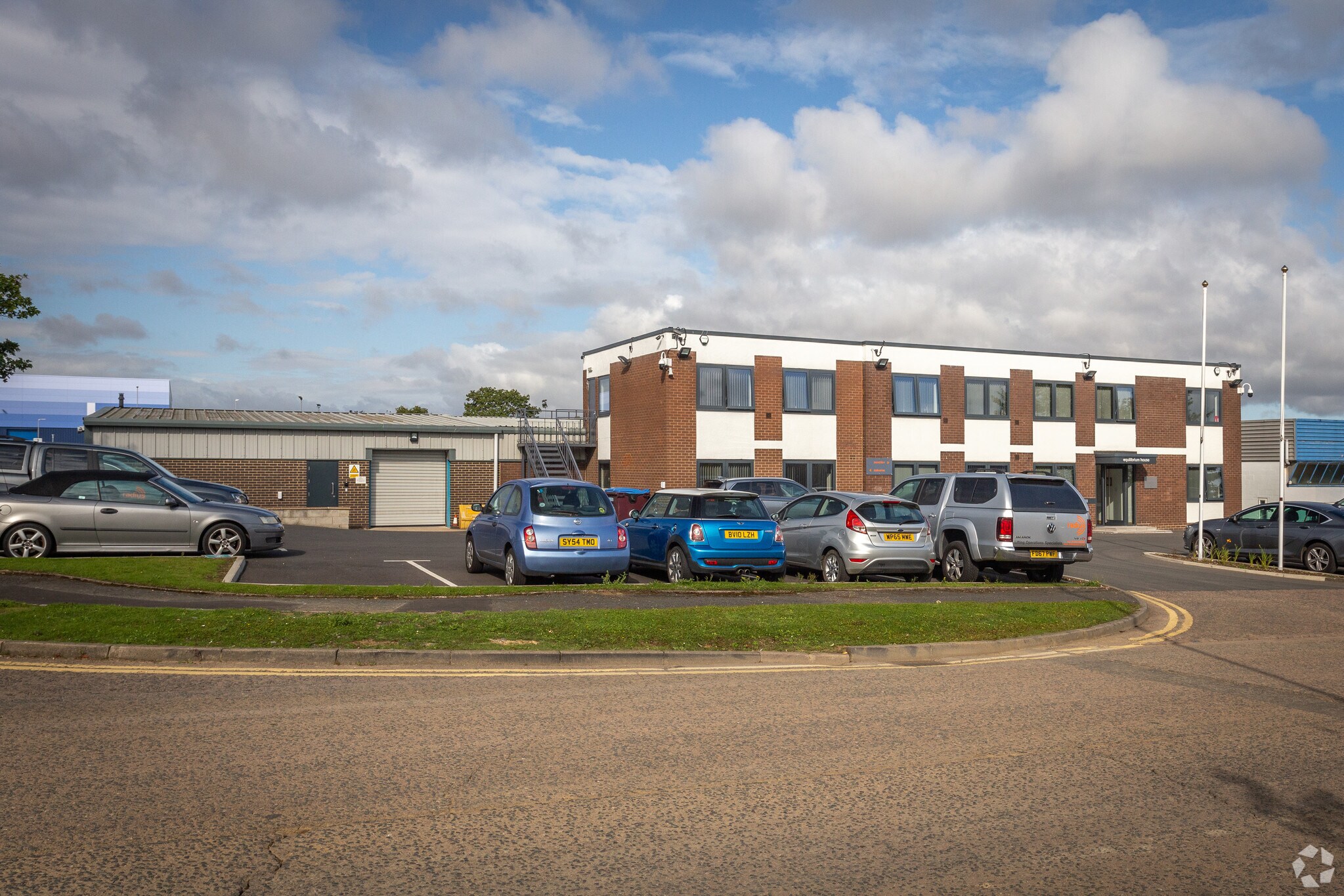 Mansion Close, Northampton for sale Primary Photo- Image 1 of 1