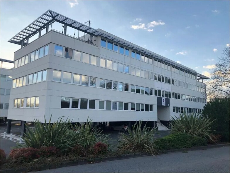 425 Rue Jean Rostand, Labège to rent - Building Photo - Image 3 of 16