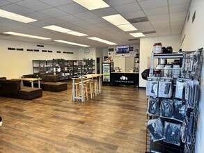 475-477 Haywood Rd, Greenville, SC to rent Building Photo- Image 2 of 4