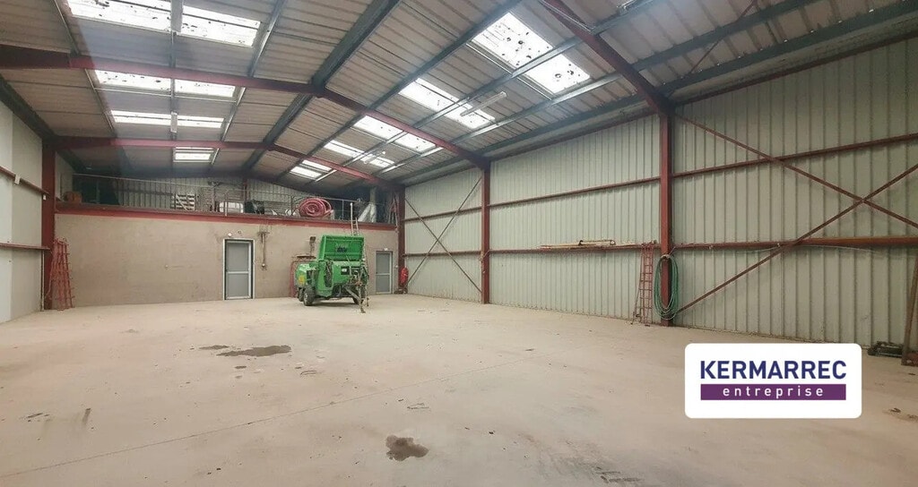 Location Local d'activités 288 m² - Photo 1